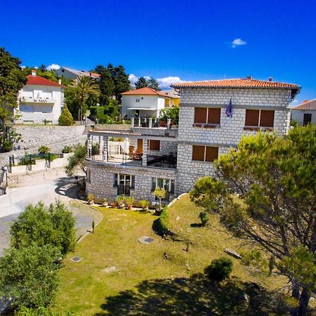 Villas Arbia Banjol Exterior photo