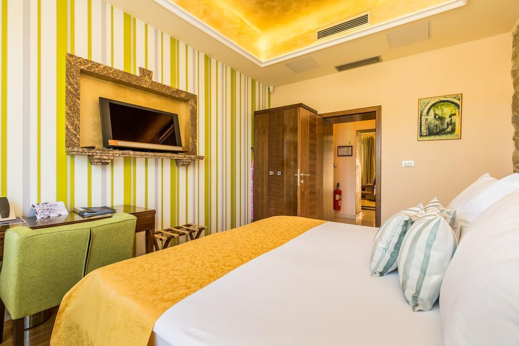 Villas Arbia Banjol Exterior photo
