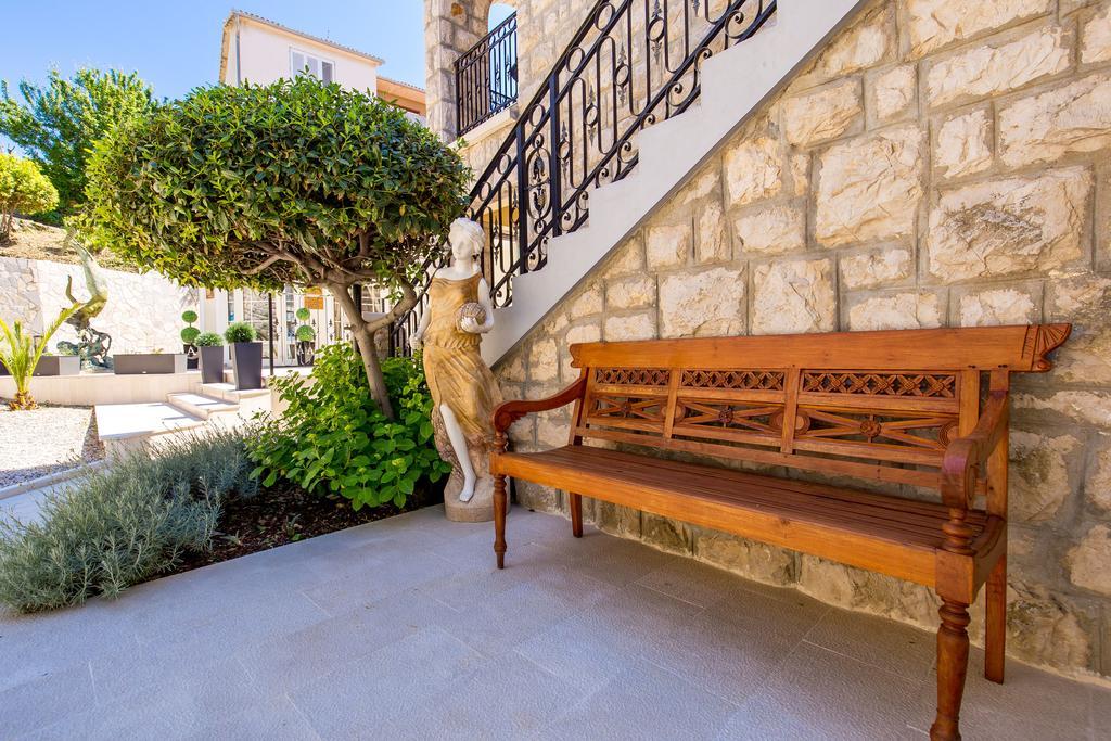 Villas Arbia Banjol Exterior photo